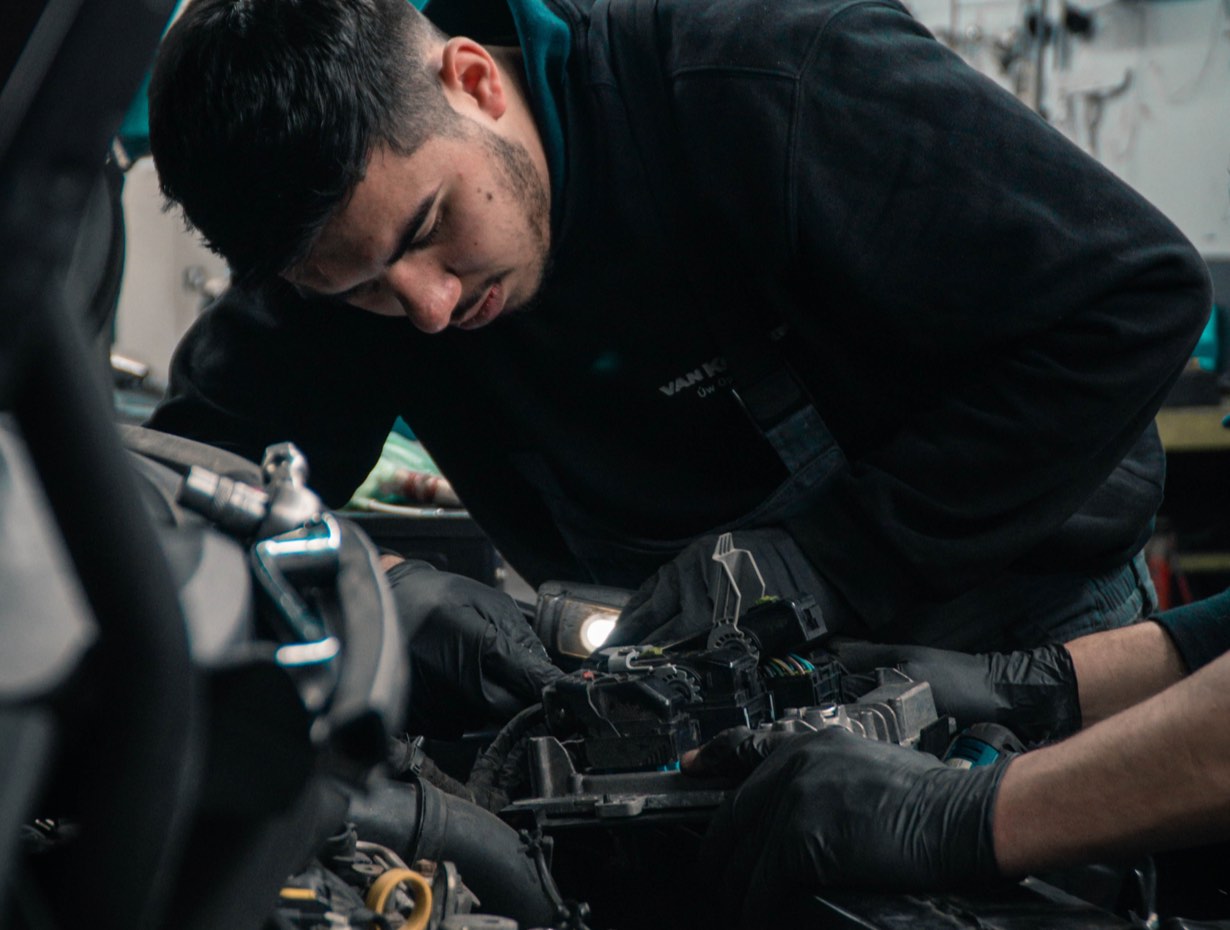 autoservis osobních automobilů a dodávek